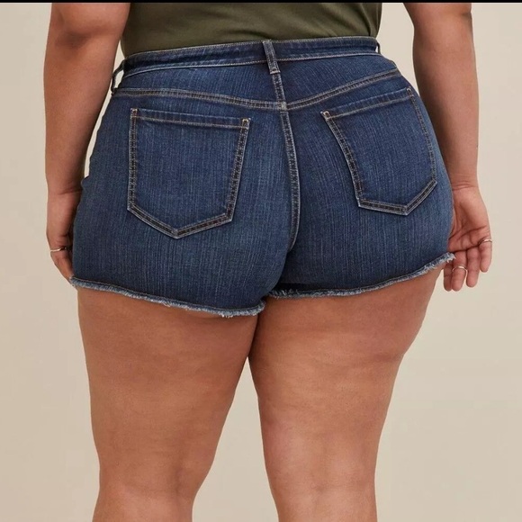Torrid Denim Shorts Jean Short High Rise A-Line Shortie Vintage Stretch Dark 26 - Picture 2 of 13